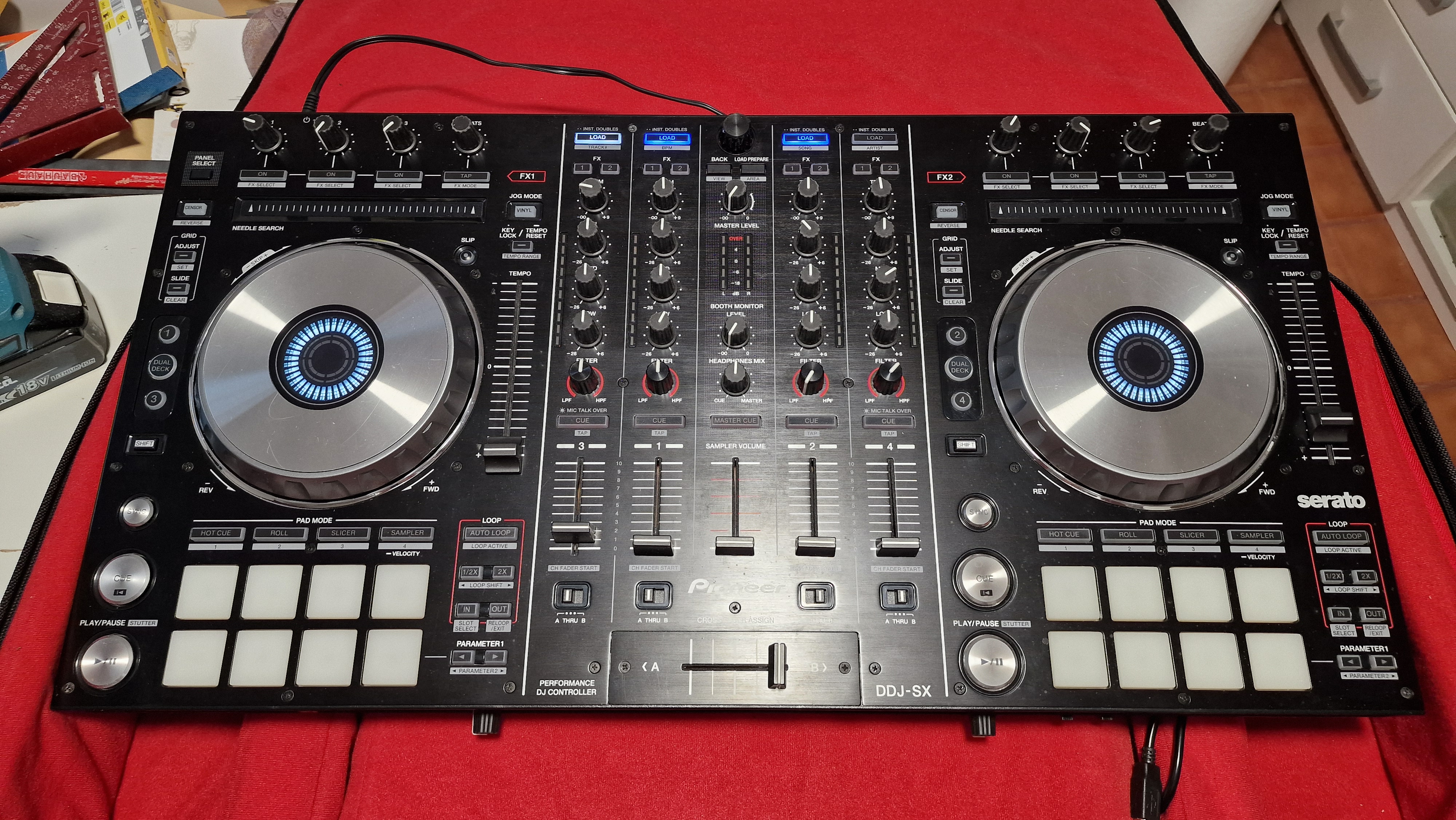 Pioneer ddj-sx + serato dj pro