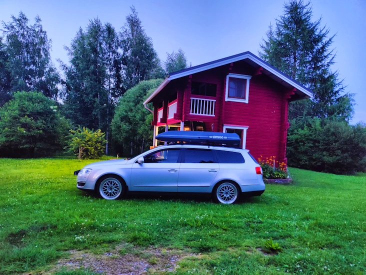 Suksiboksi & vw passat 3c kattotelineet