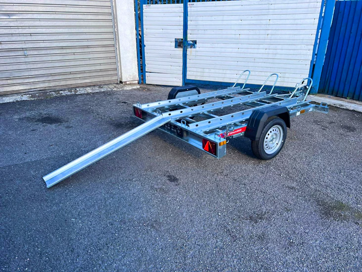 Motorcycle trailer - 3 bike capacity