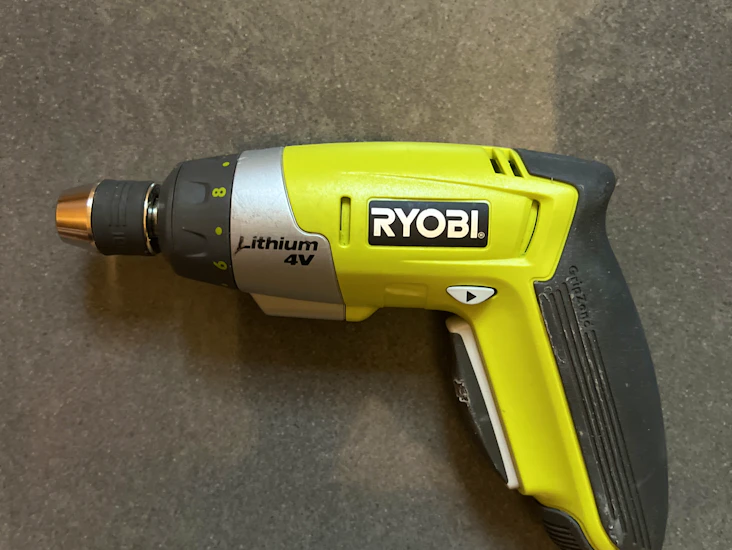 Skruvdragare royobi 4v