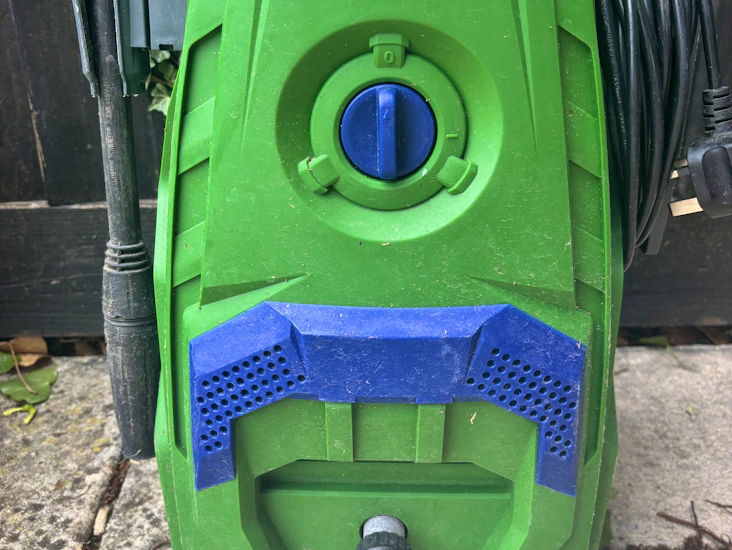 Powerbase pressure washer