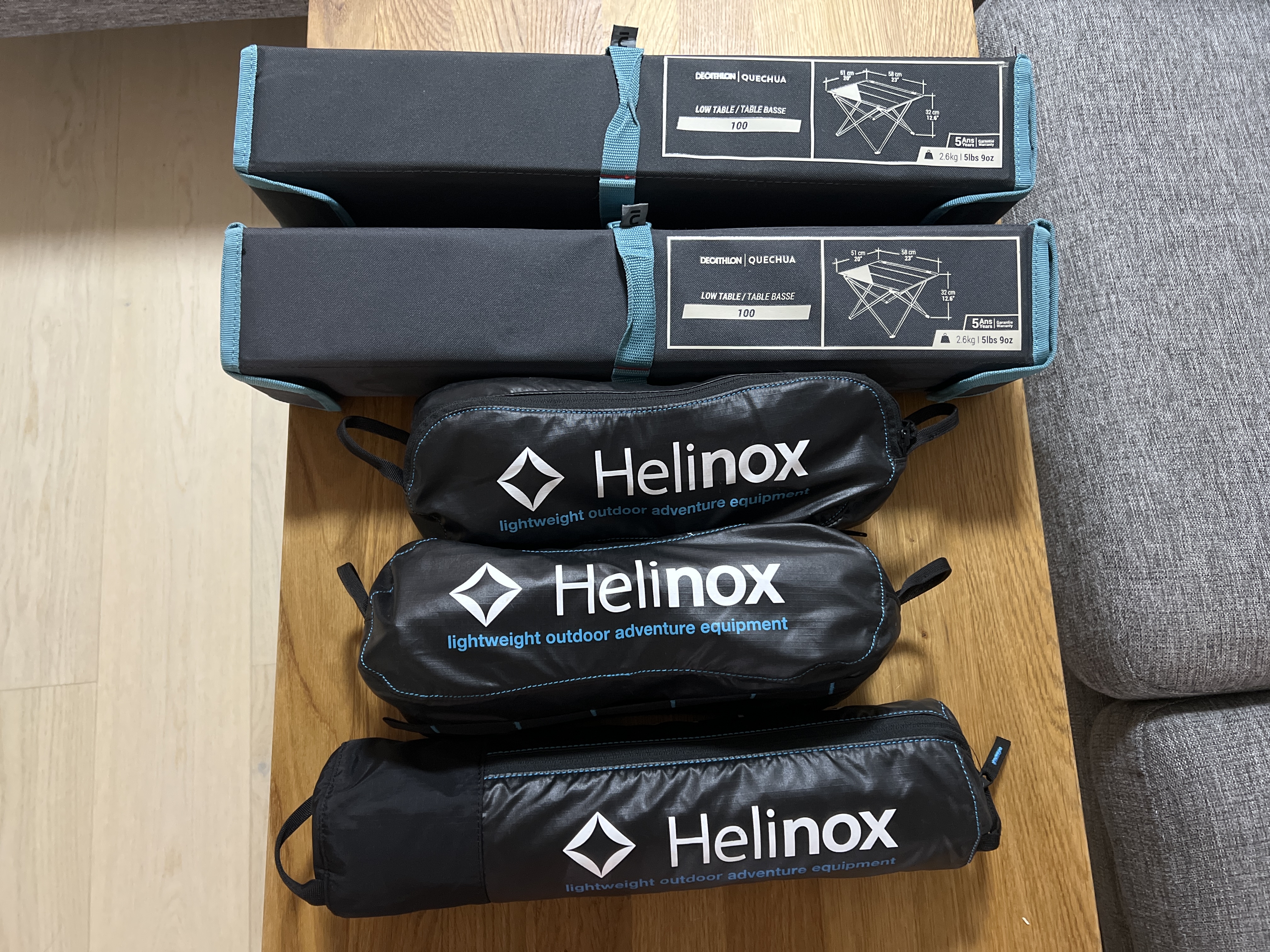 2x helinox chair one, 1x helinox table one, 2x quechua low table