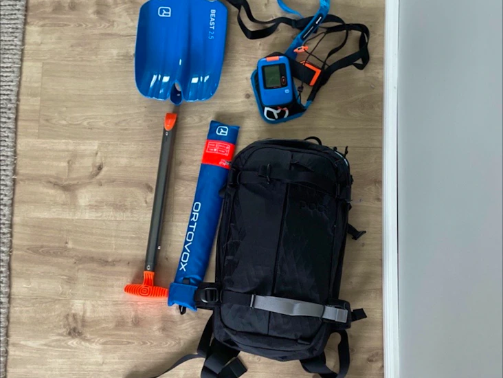 Ortovox lumivyörysetti + poc laskettelureppu