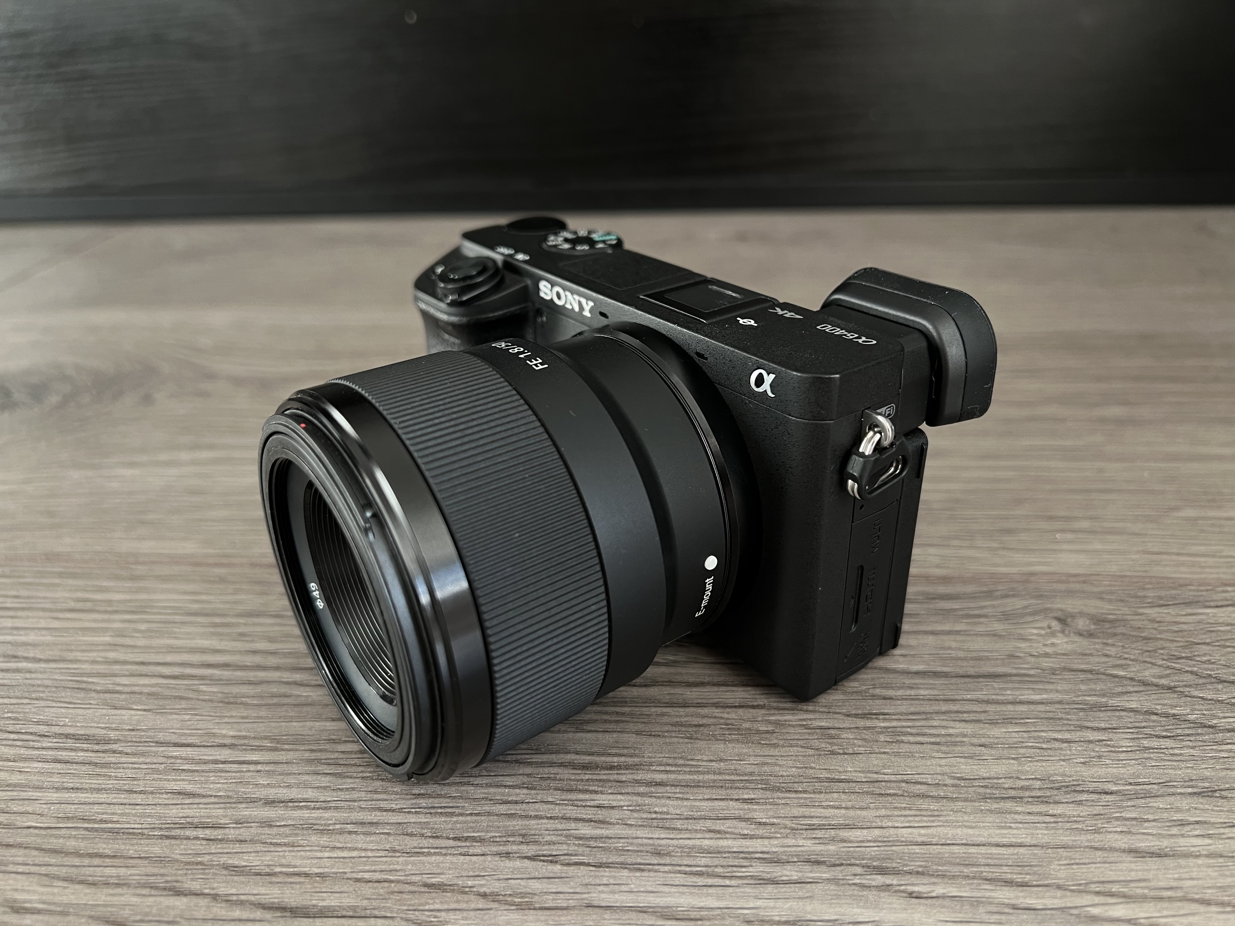 Sony a6400 mirrorless camera body with 50mm f/1.8 lens