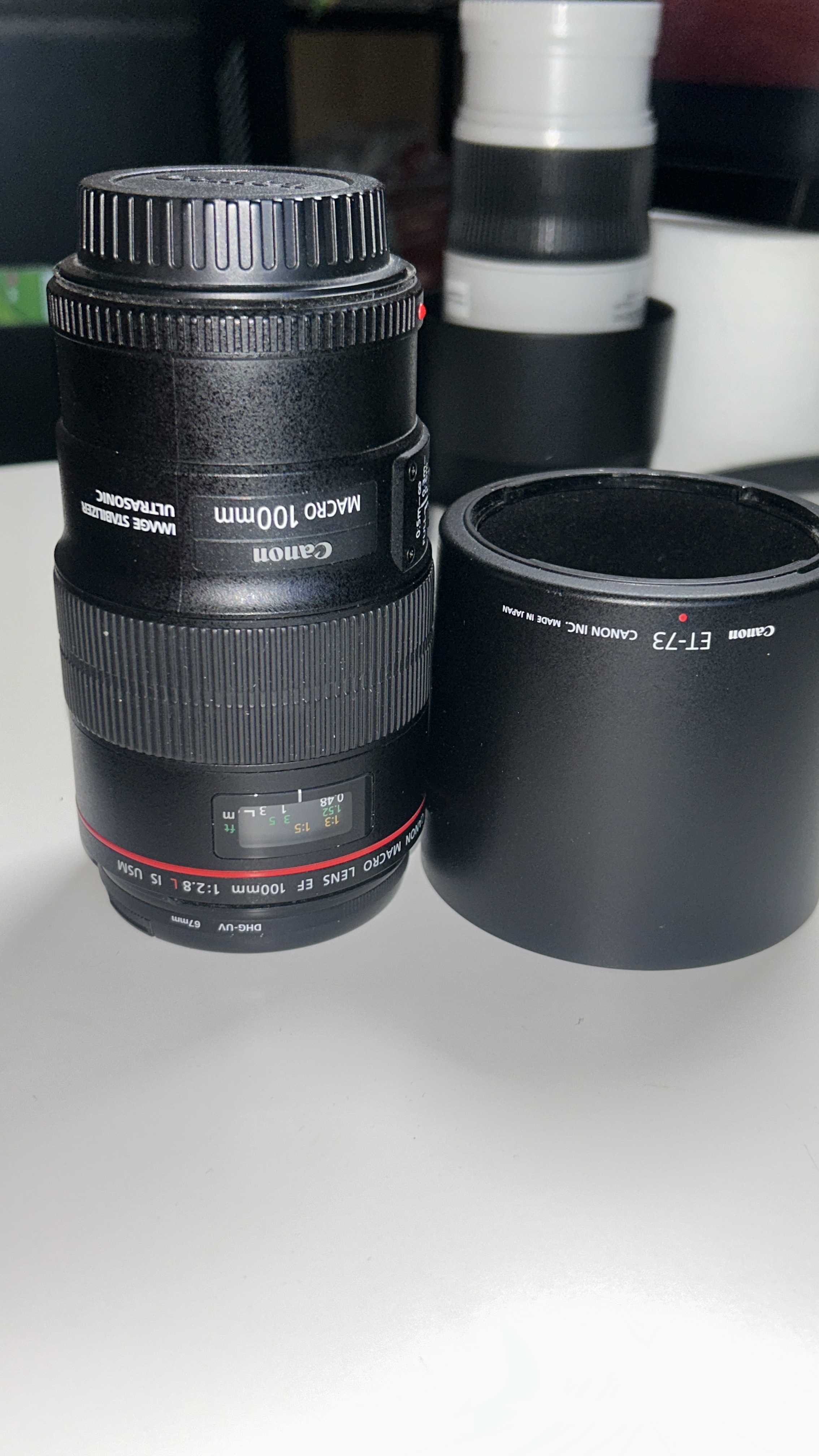 Canon ef 100mm f/2.8l is usm macro (1:1)