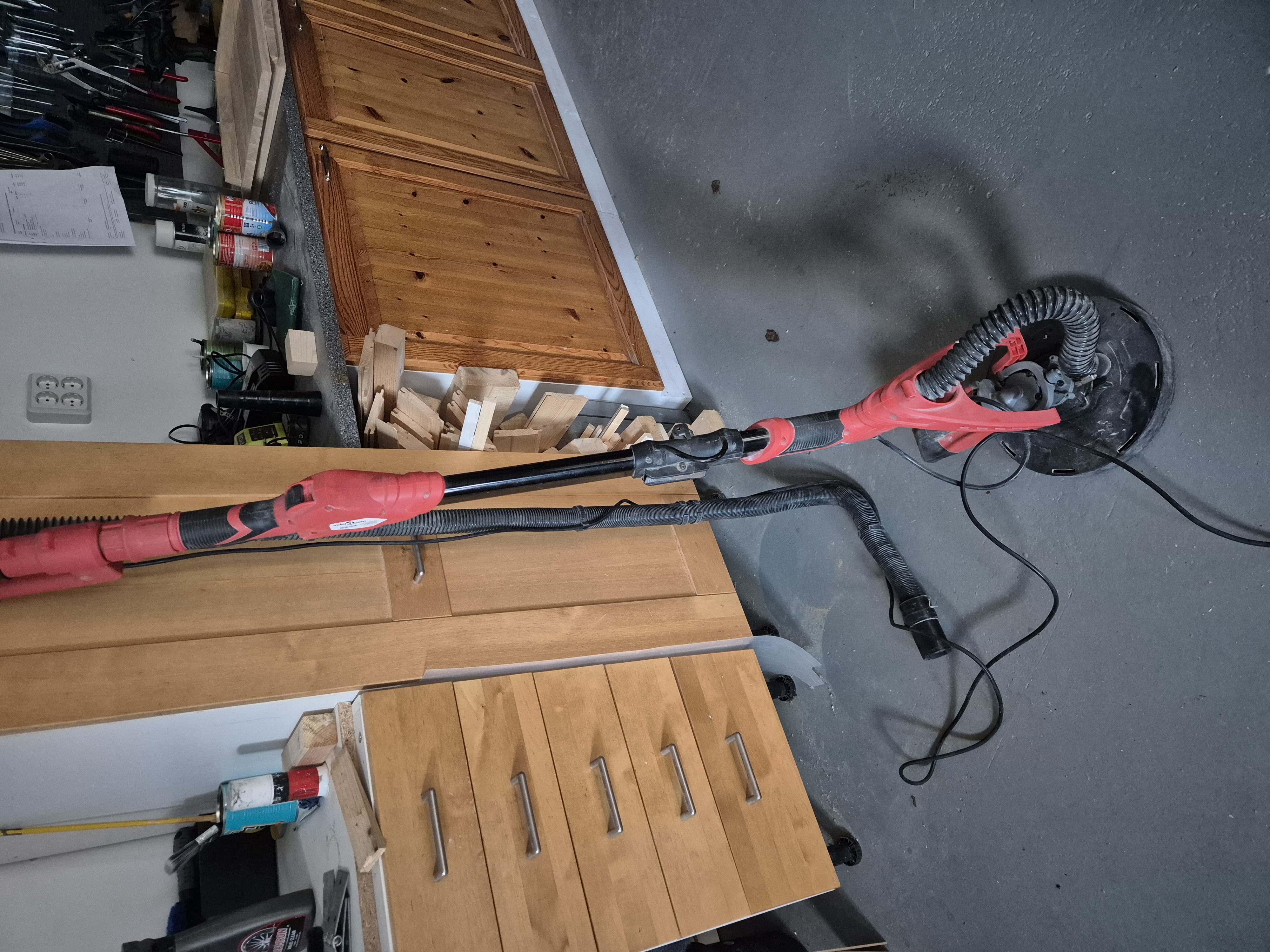 Giraffslip med dammsugaruttag