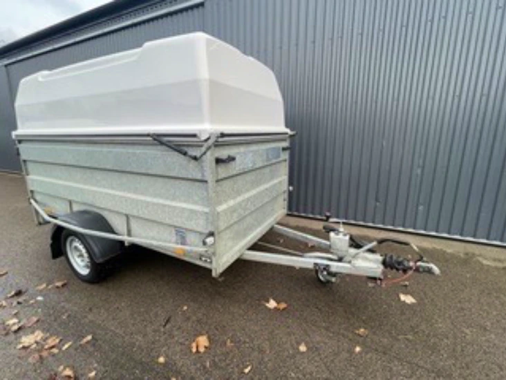 Thule lv1000 bromsat släp med kåpa 4,5m3