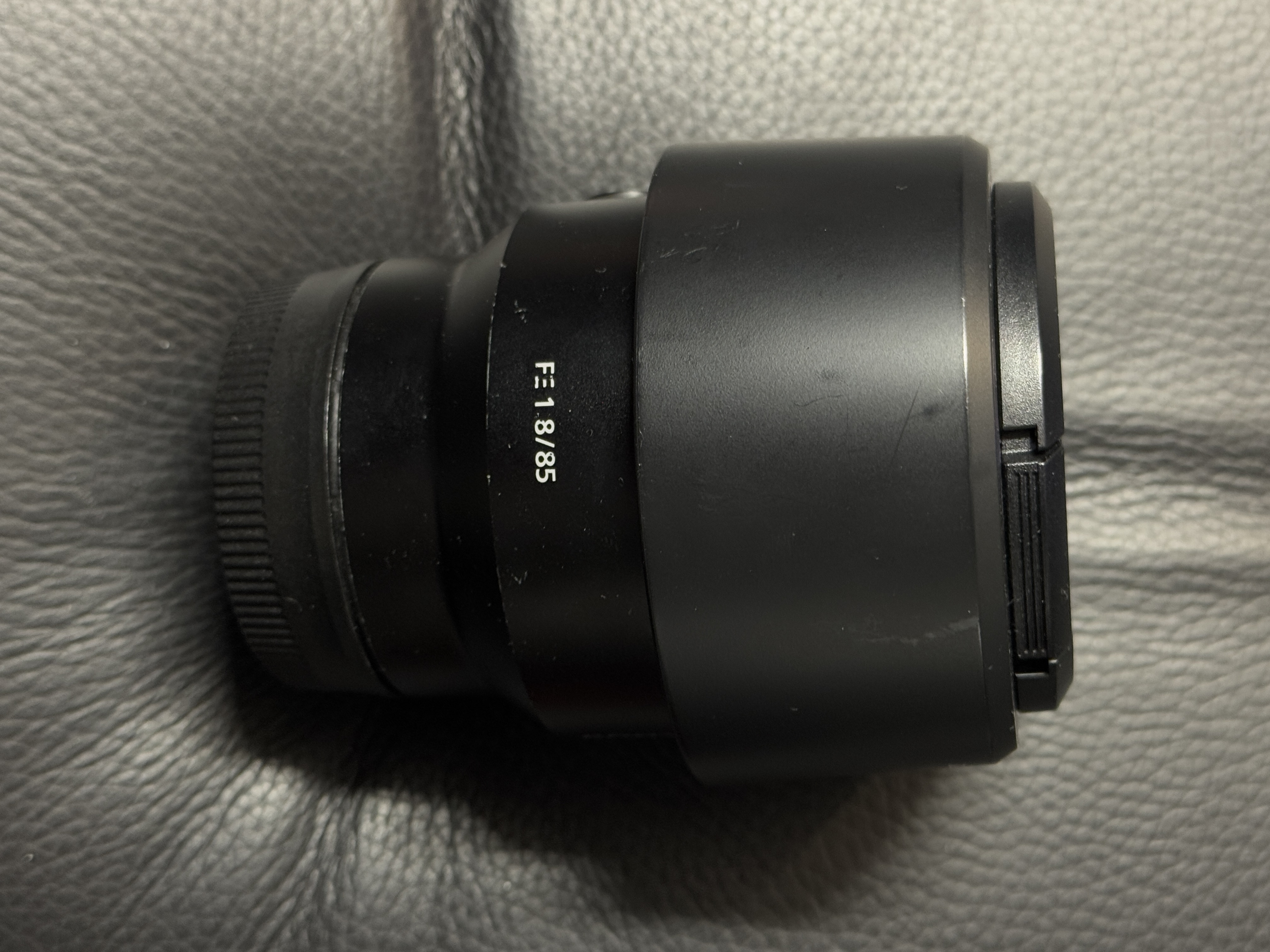 Sony fe 85 mm f1.8 -objektiivi