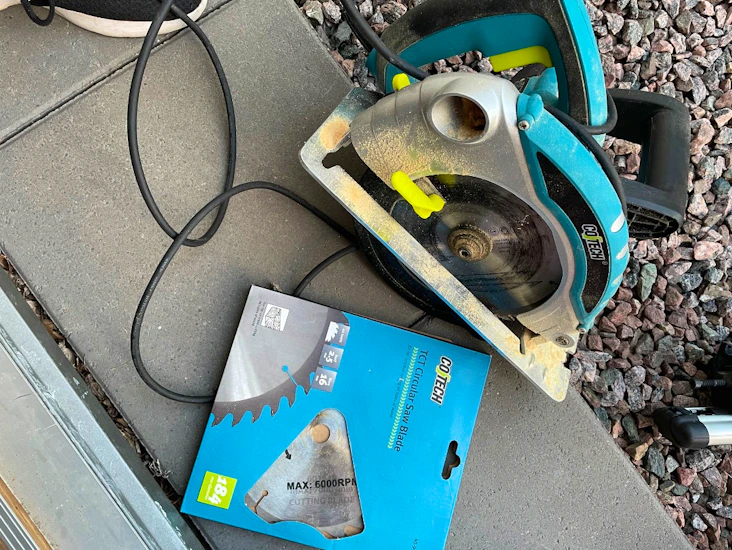 Cirkelsåg med 2 klingor