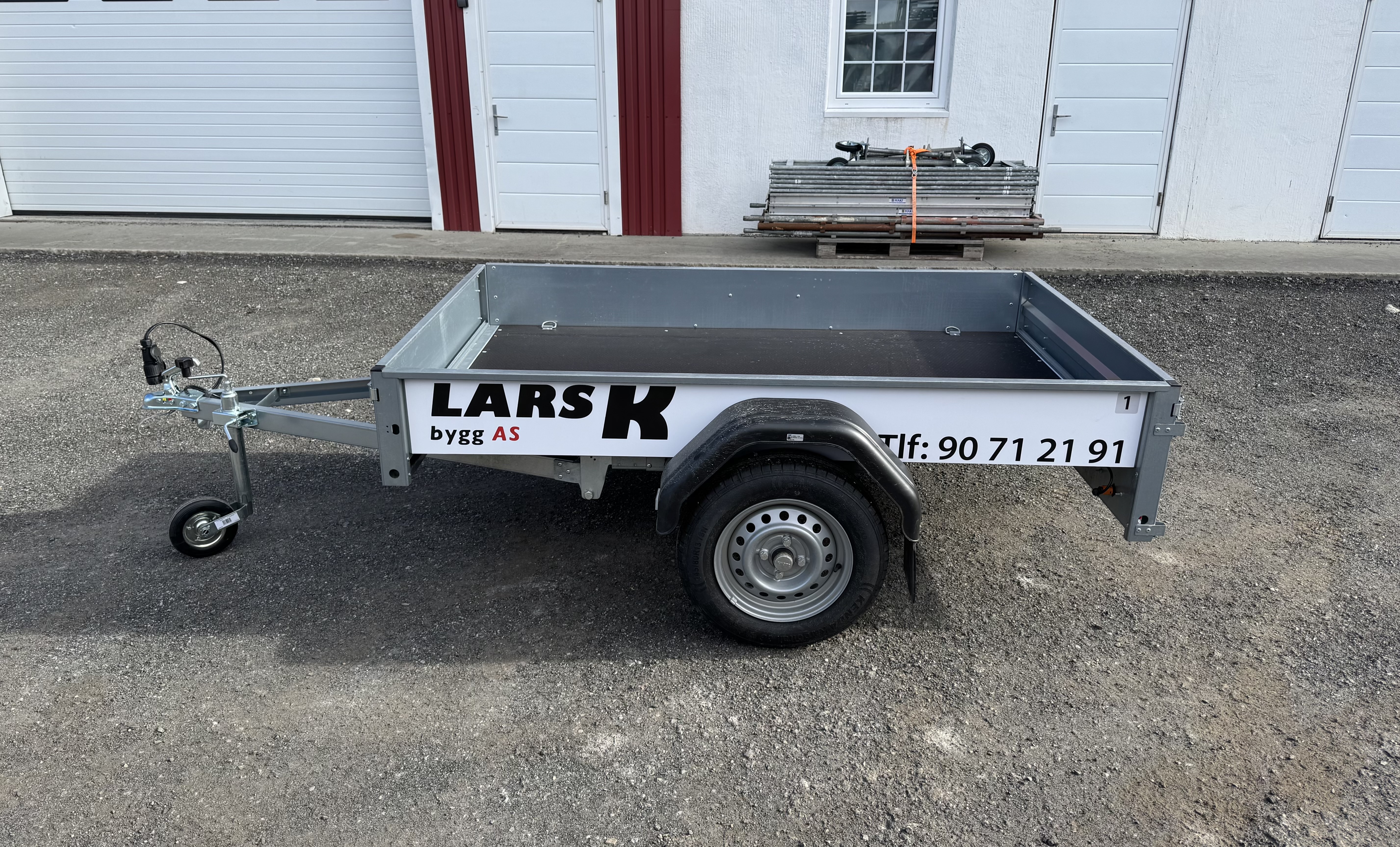 Respo varehenger med tipp -  perfekt til hageavfall, flytting og oppussing - henger nr 1 og 2. 