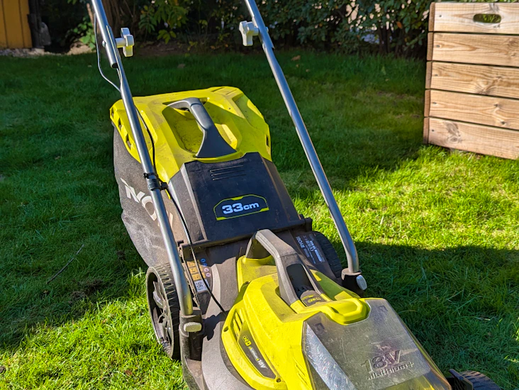 Ryobi batteridriven gräsklippare