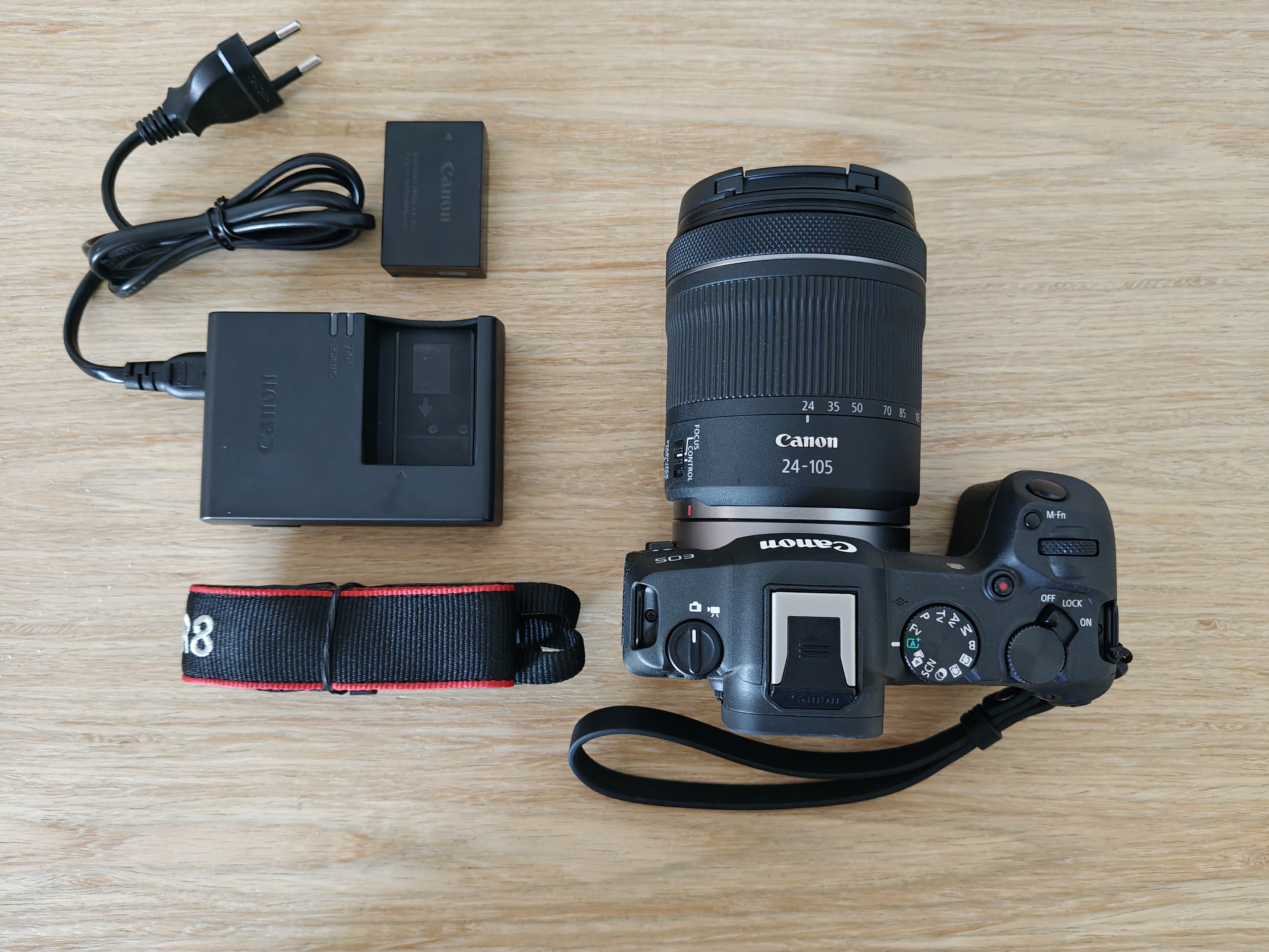 Canon eos r8 + tarvikkeet