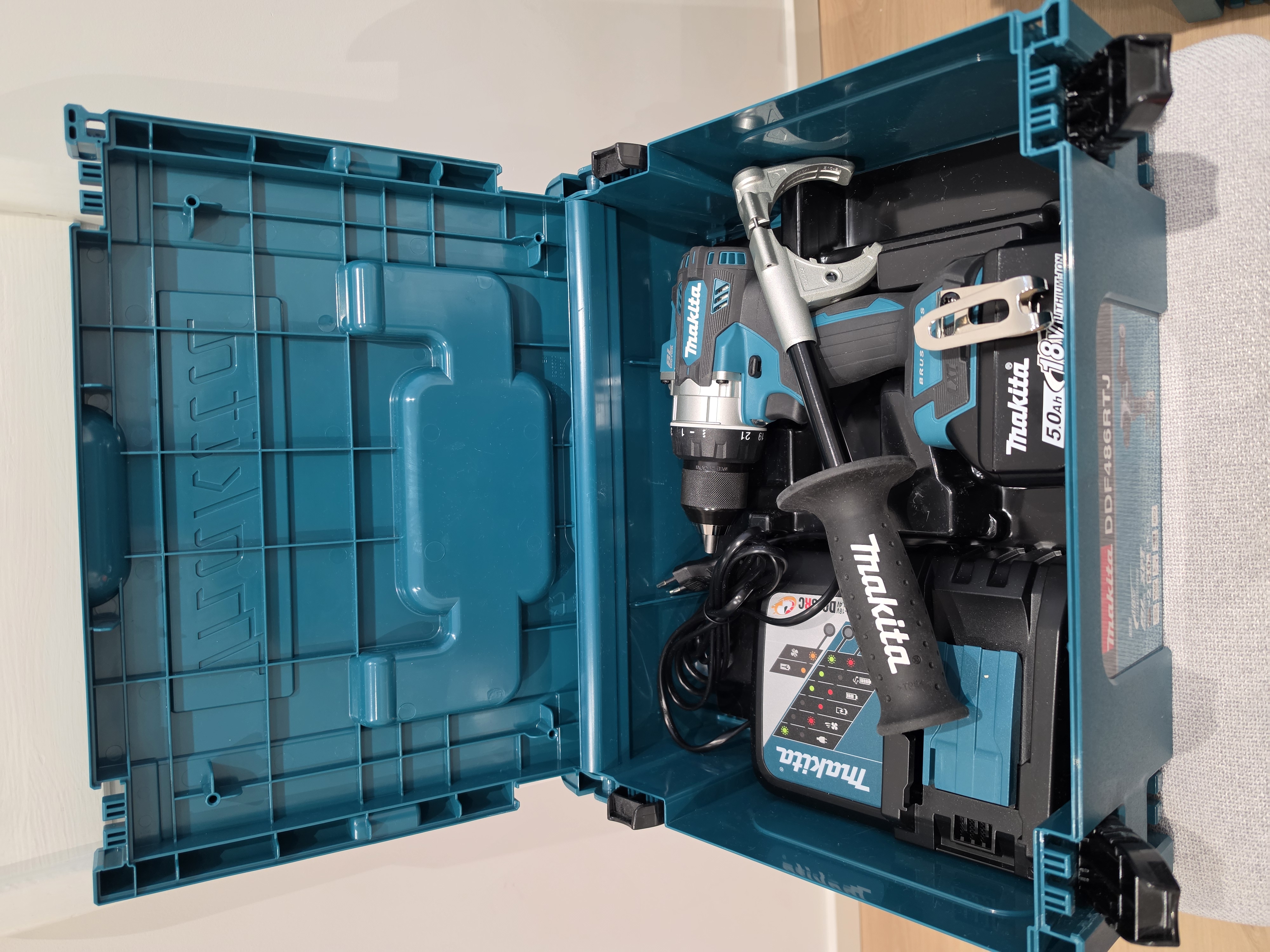 Borskrutrekker makita