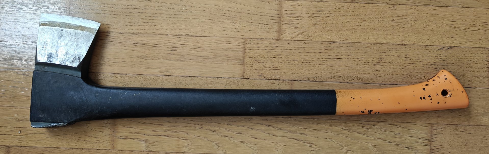 Fiskars halkaisukirves