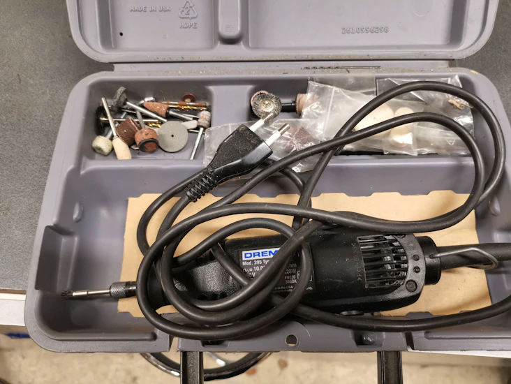 Dremel monitoimityökalu