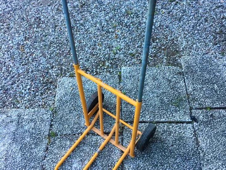 Liten säckkärra eller ölvagn