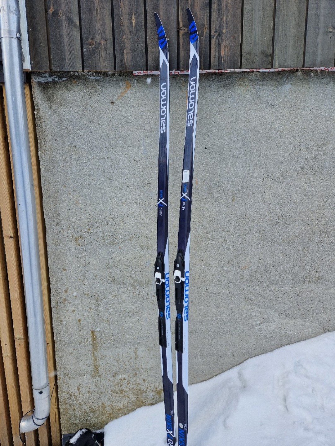 Langrennski 205 cm og staver 155cm 