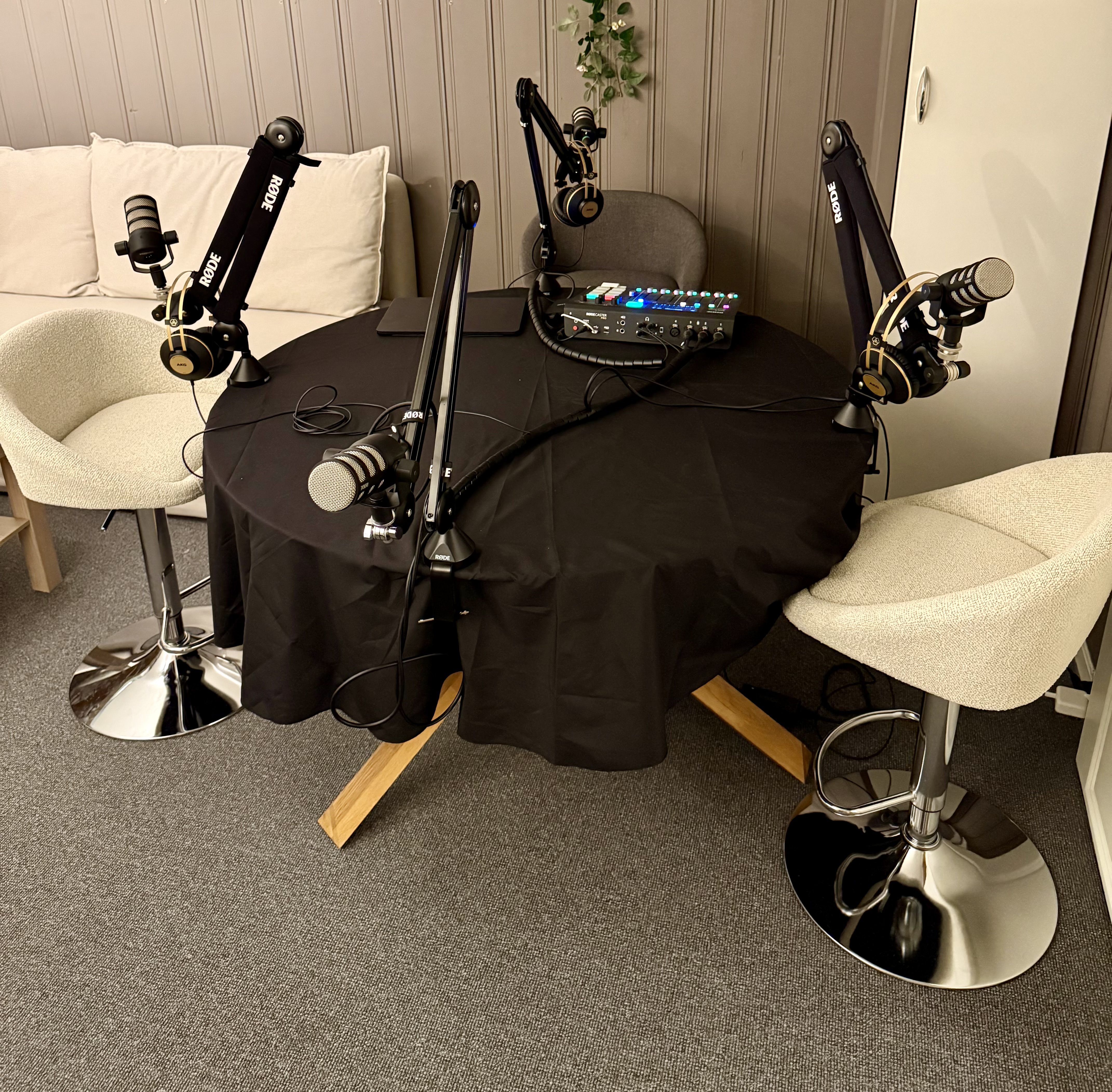 Podcaststudio med eller uten produsent 