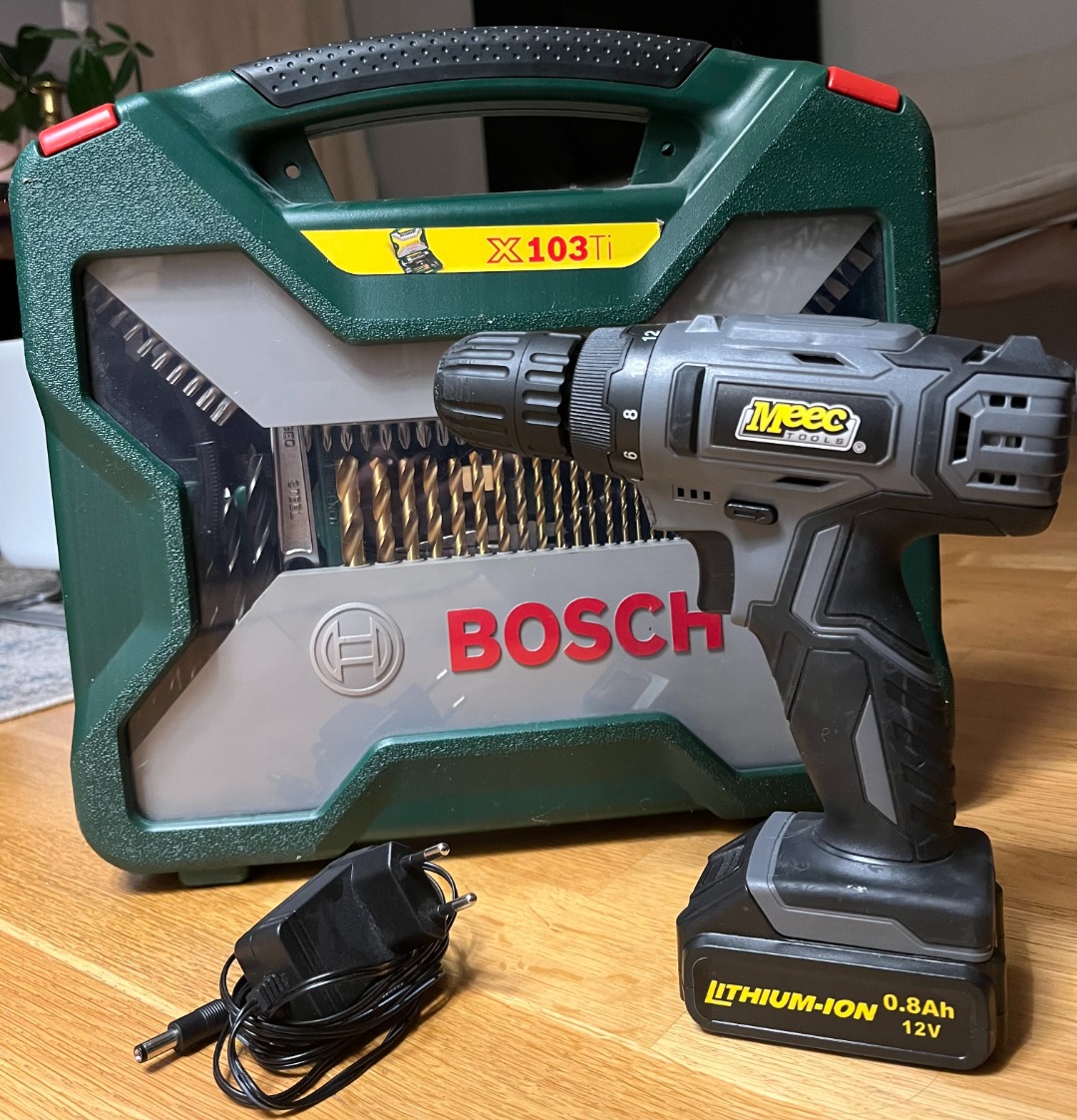 Borskrutrekker/drill + stort bitssett