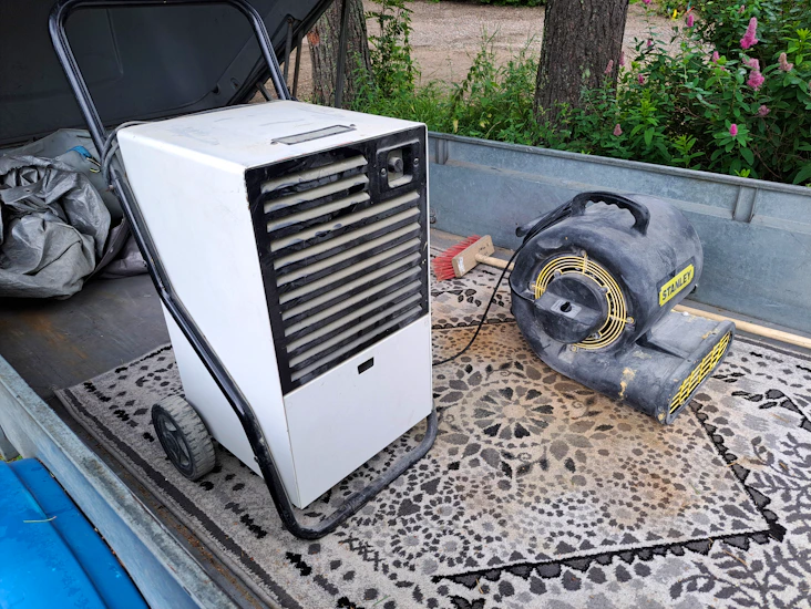 Rakennuskuivain + radiaalipuhallin