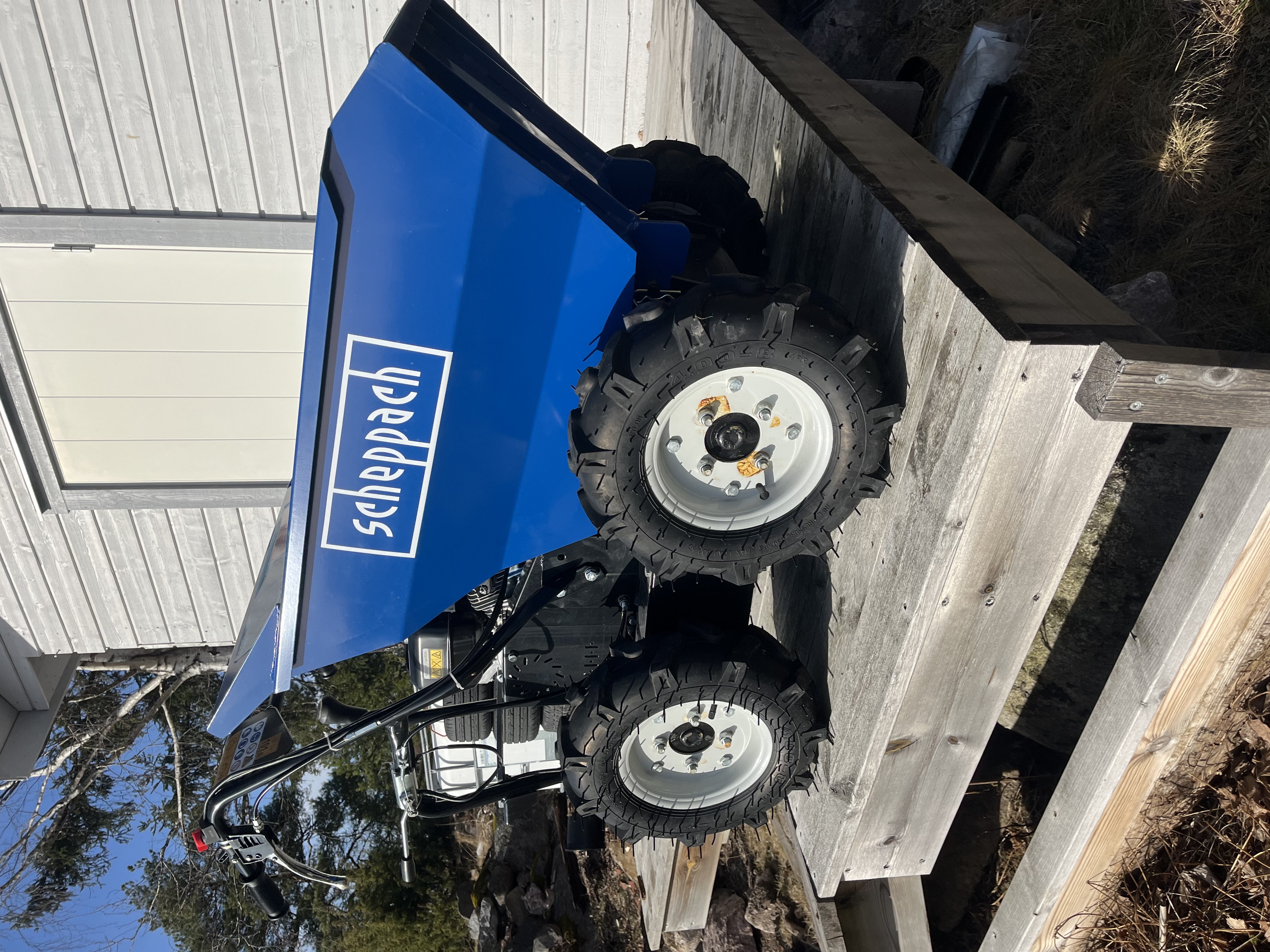 Bensindriven skottkärra 