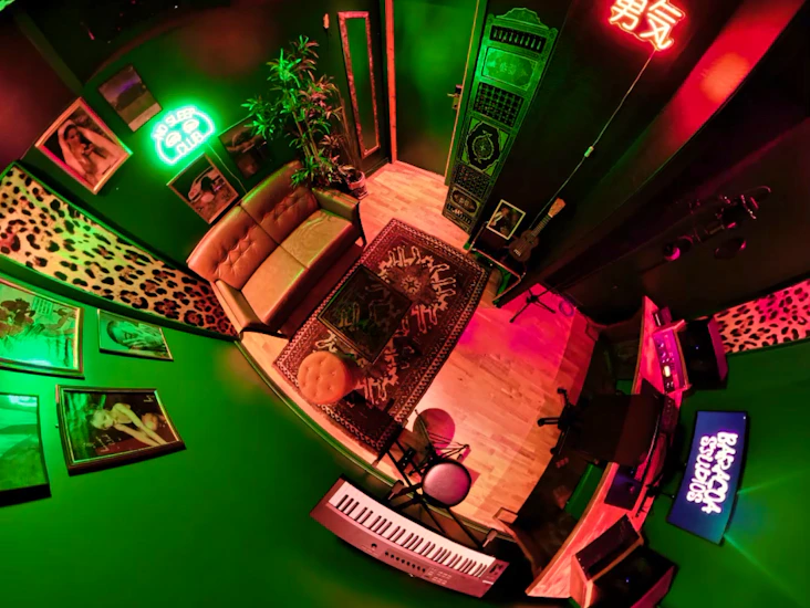 Oslo's rimligste musikk studio // på drop-in og langsiktig avtaler