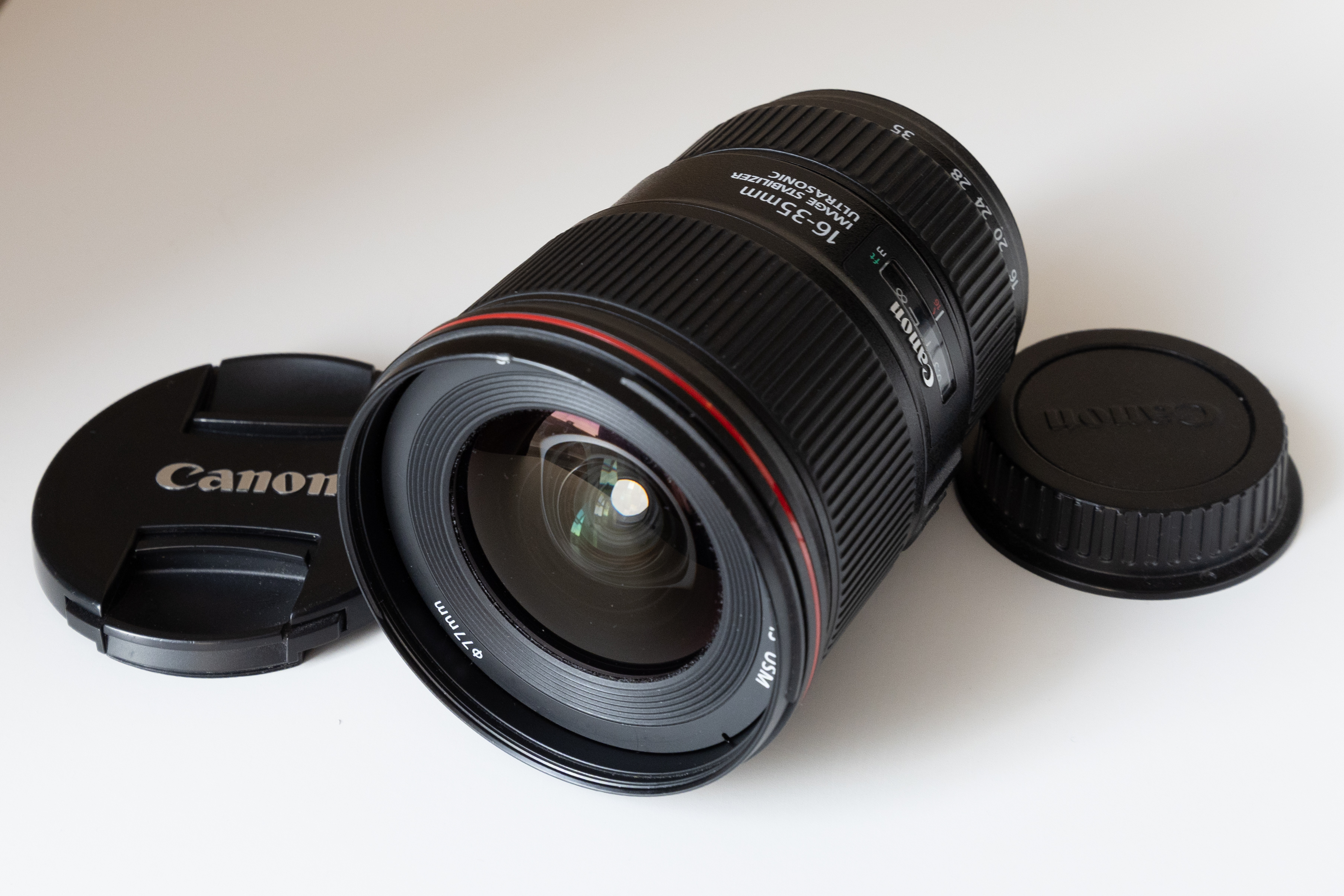 Canon ef 16-35mm f/4l is usm wide-angle lens