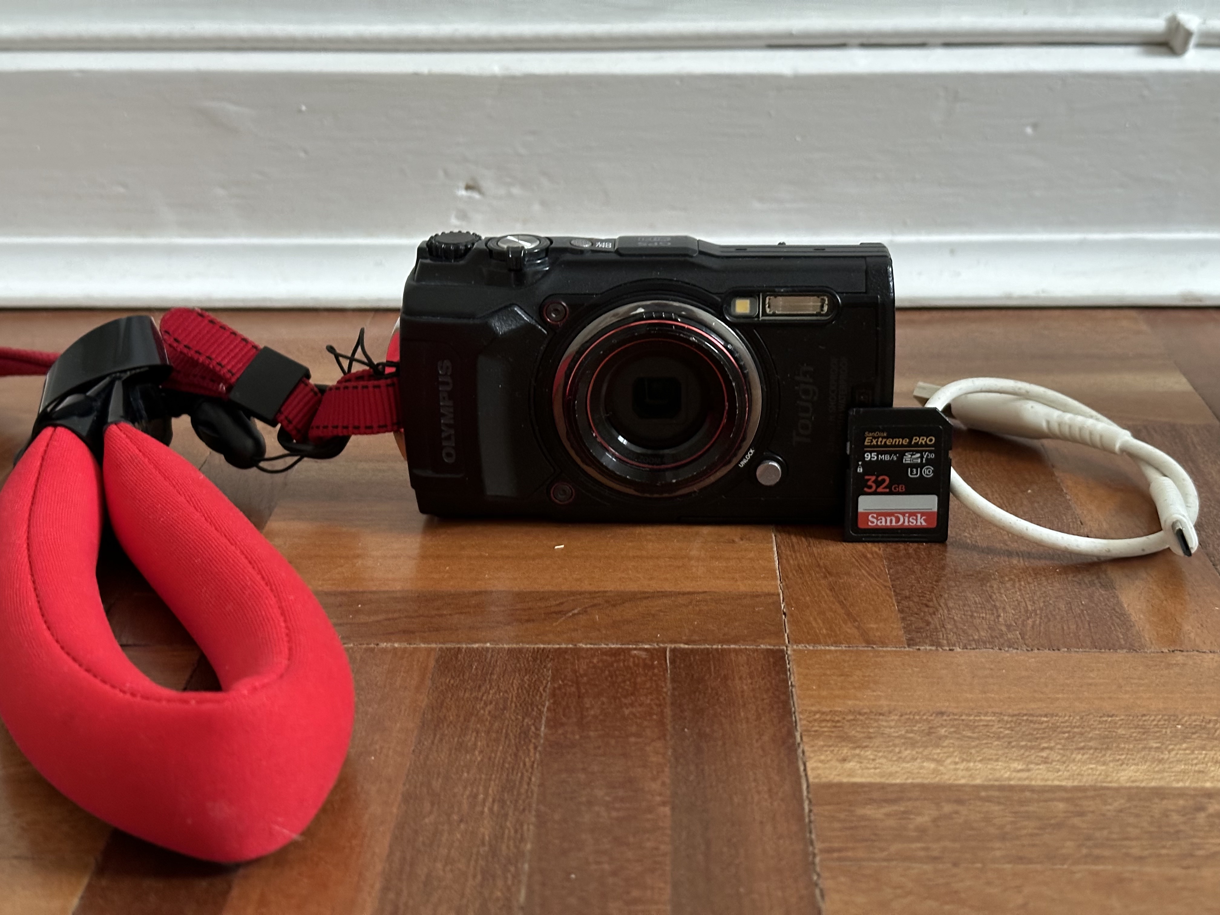 Olympus tough tg-6 underwater camera