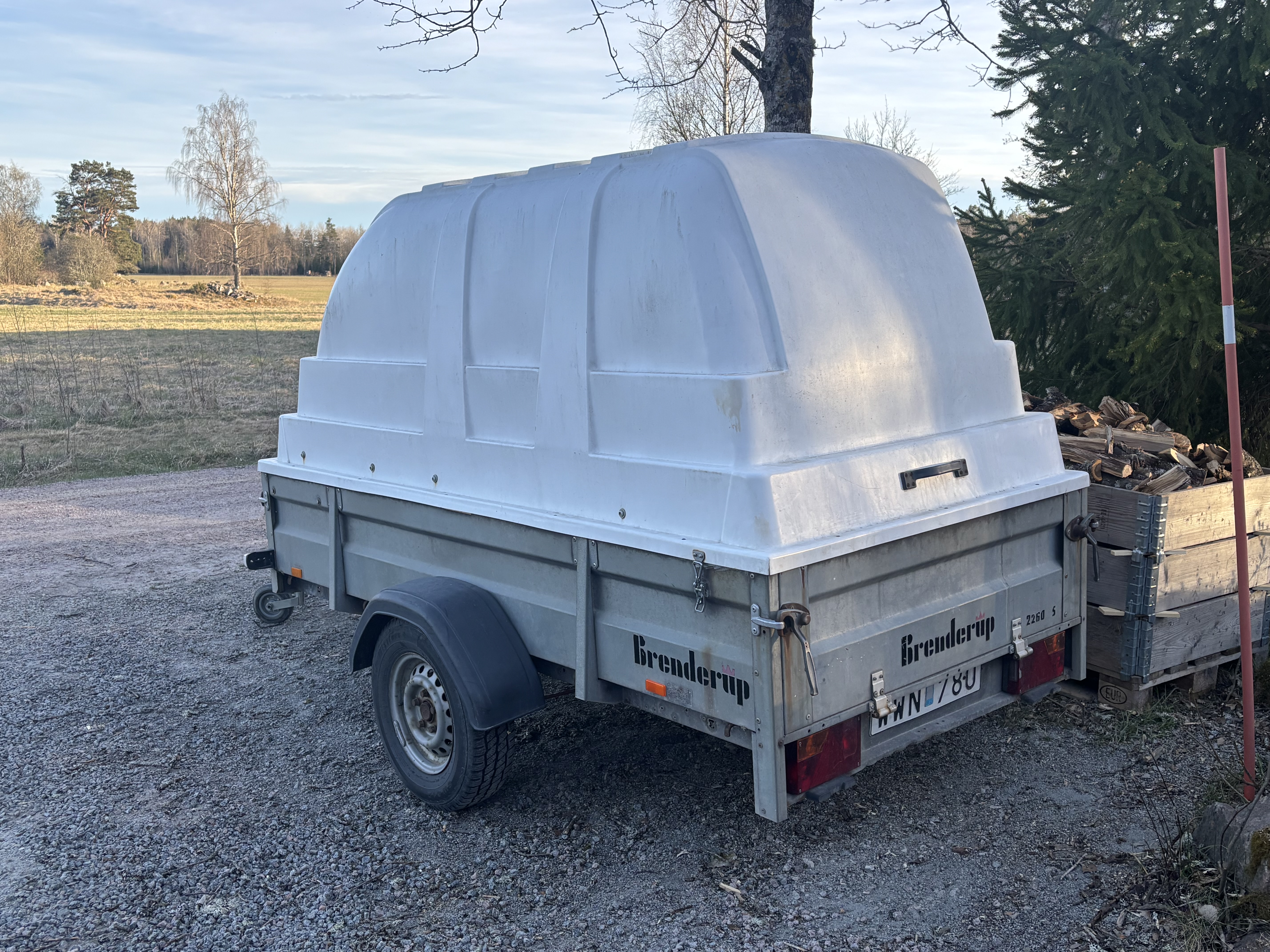 Släp maxvikt 1000kg