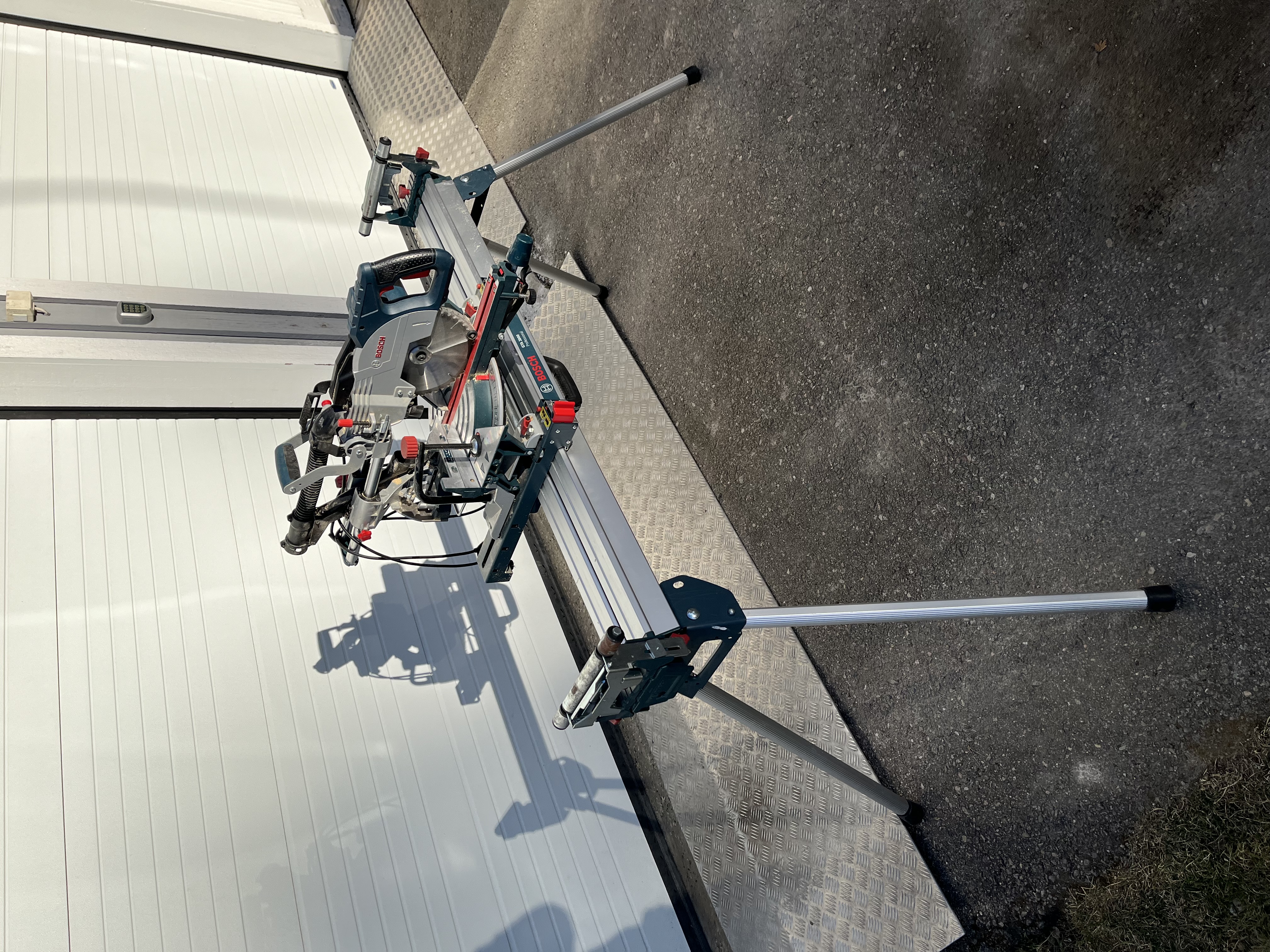 Bosch professional gcm 8 sjl med gta 3800 stativ