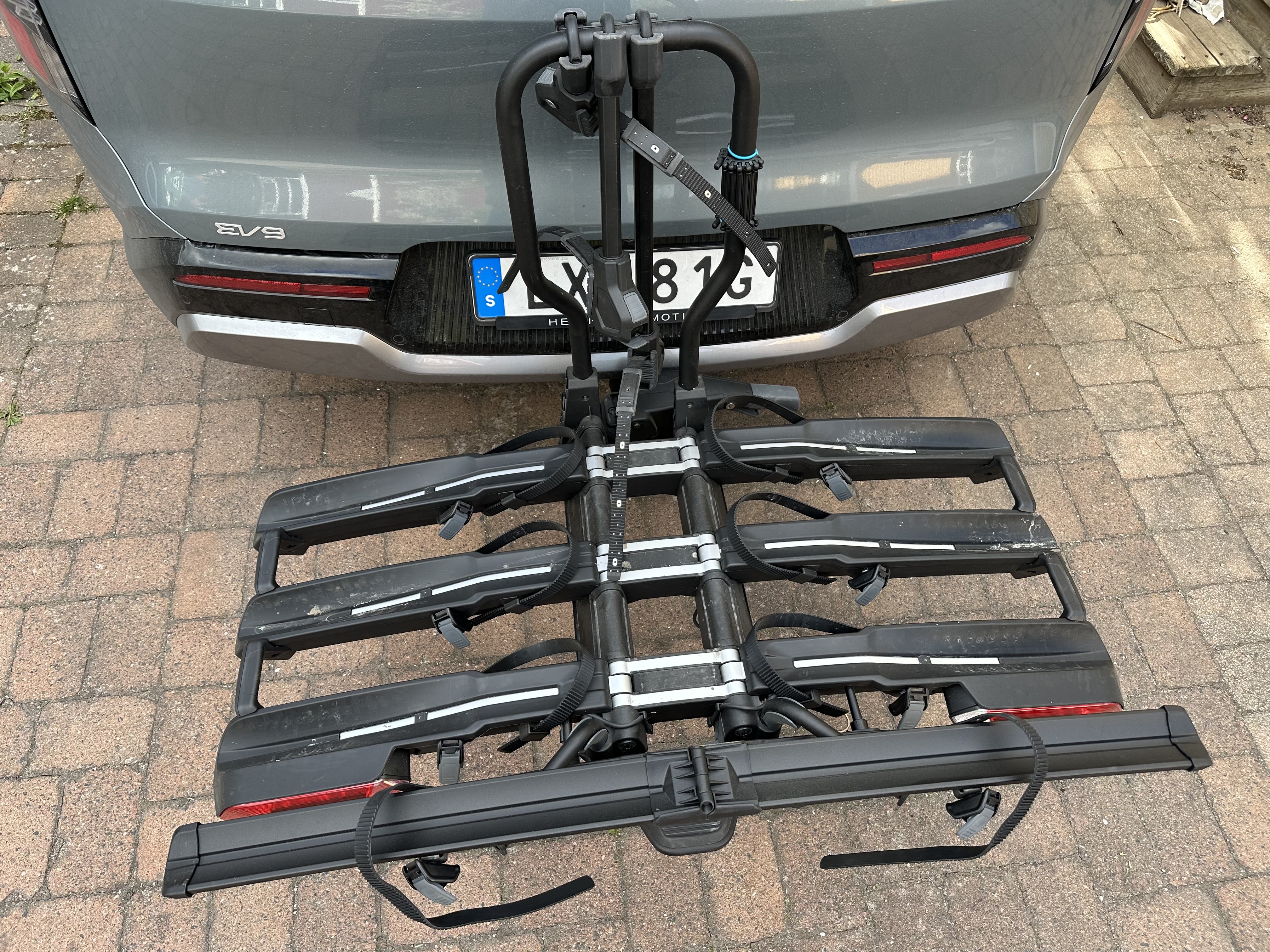 Thule easyfold 3+1 för upp till fyra cyklar