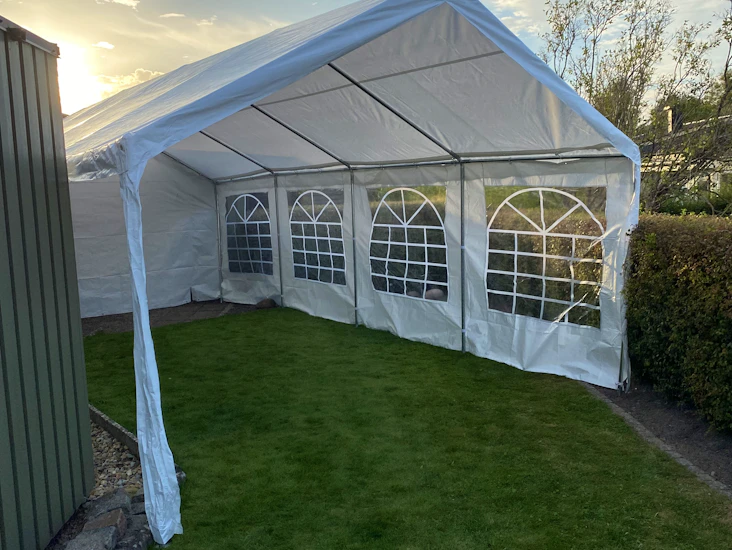 Partytält 4x8m