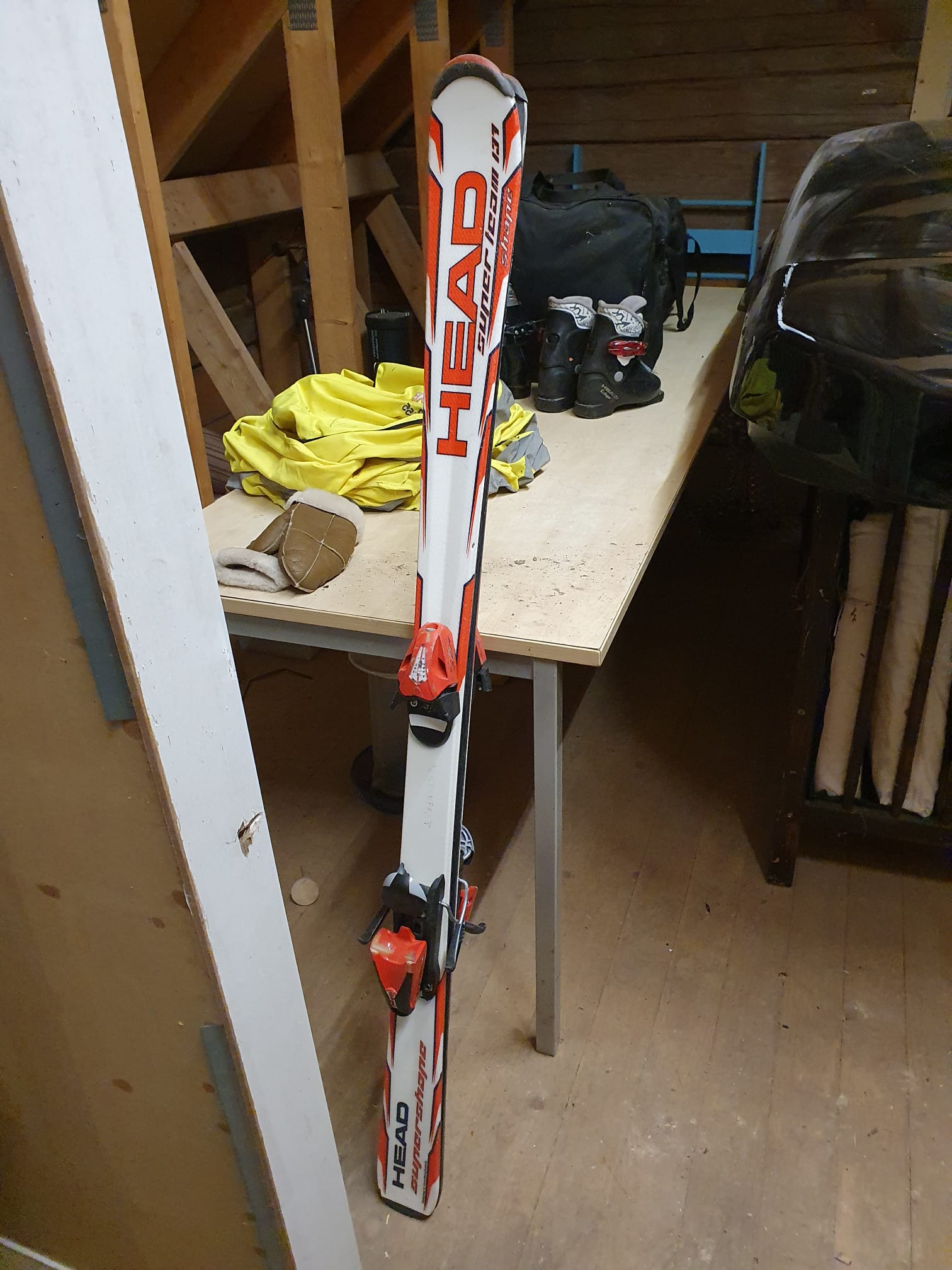 Skidor 140cm