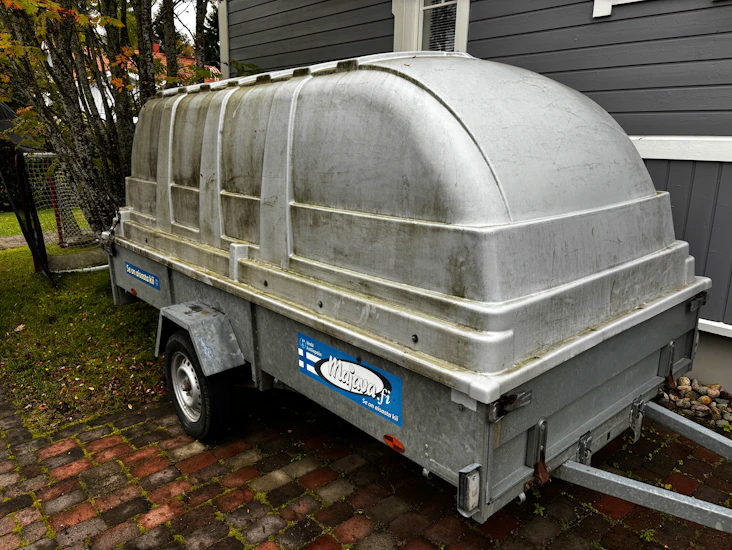 Majava kuomukärry kipillä