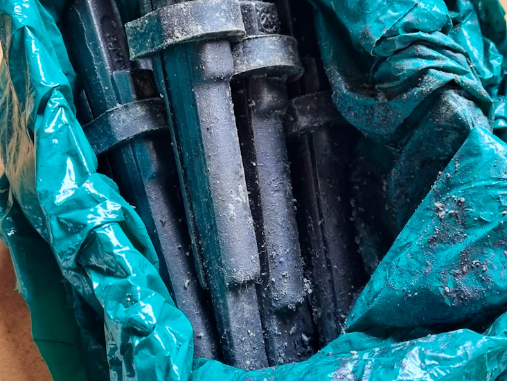 Fjellkiler til splitting av stein/fjell