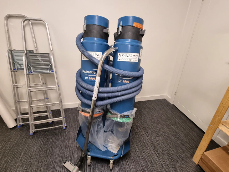 Grovdammsugare stoftavskiljare