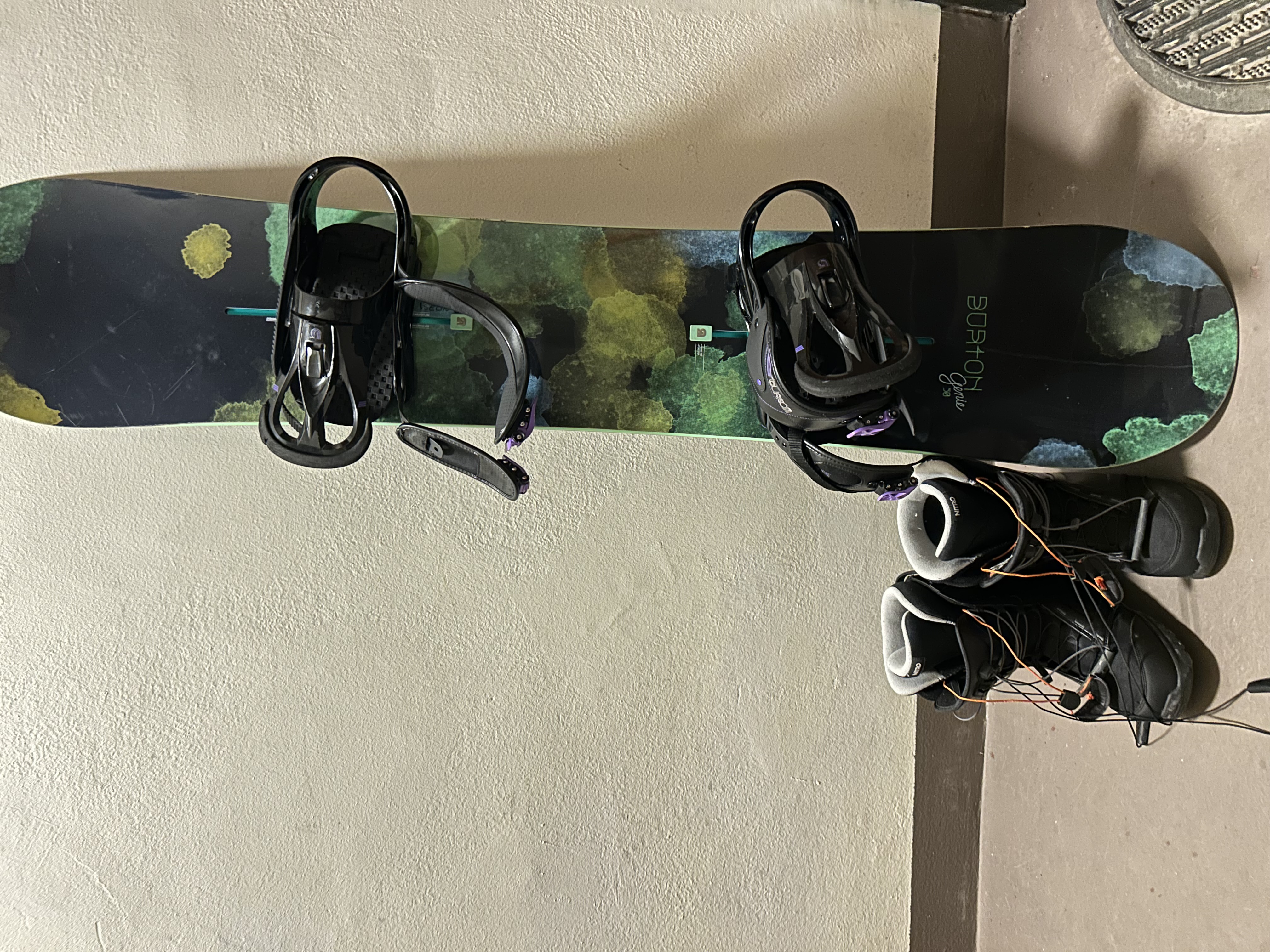 Snowboard og snowboardsko