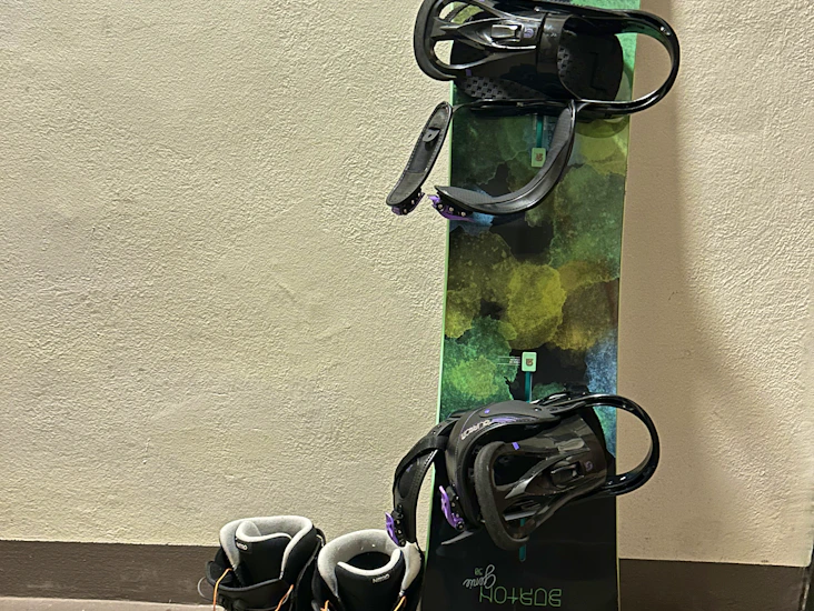 Snowboard og snowboardsko