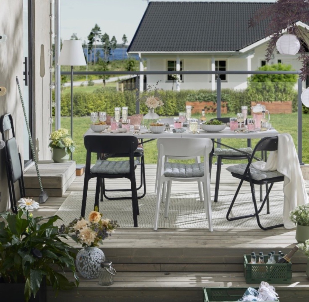 2st bord med plats för upp till 12 personer 