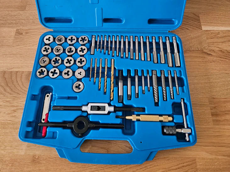 Gängverktyg- och skruvutdragarsats, 56 delar