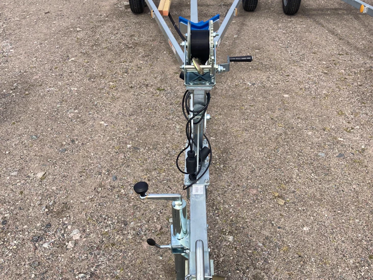 Neptun navy 750kg - båttrailer - 80km/h