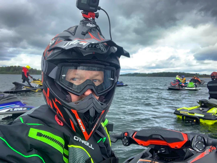 Crosshjälm, vatten/snöskoterhjälm large