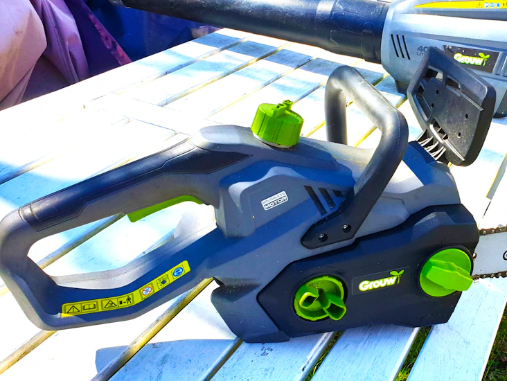 Moottorisaha, akulla