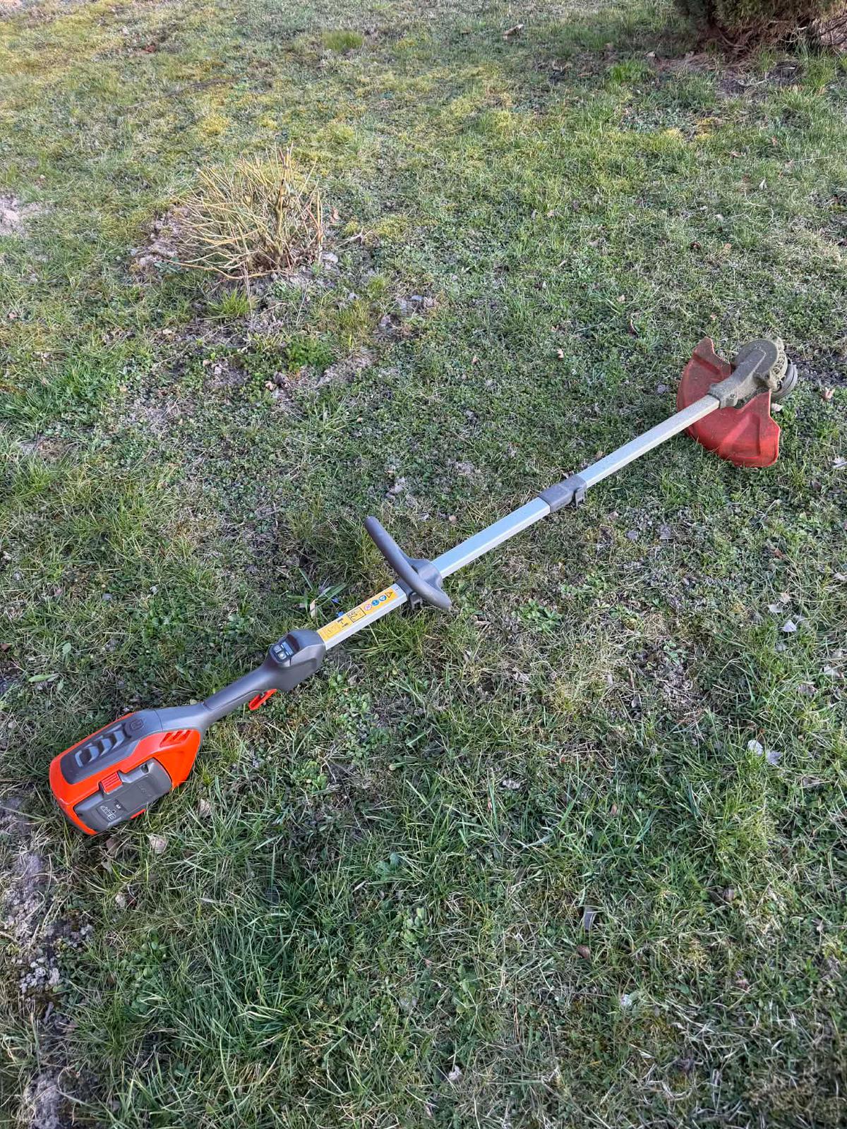 Grästrimmer husqvarna 215il