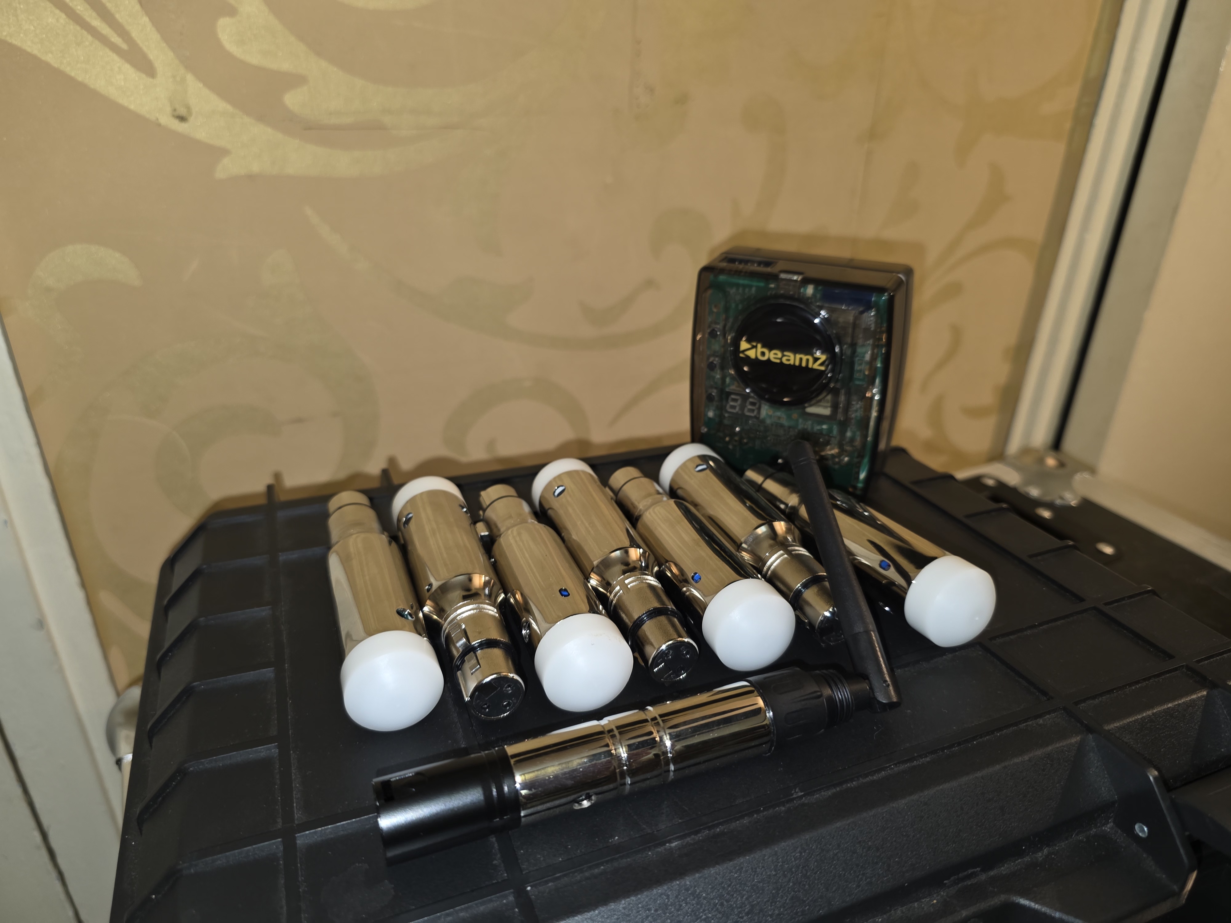Beamz light rider (wifi/usb) and 7x wireless dmx transmitter & reciever 