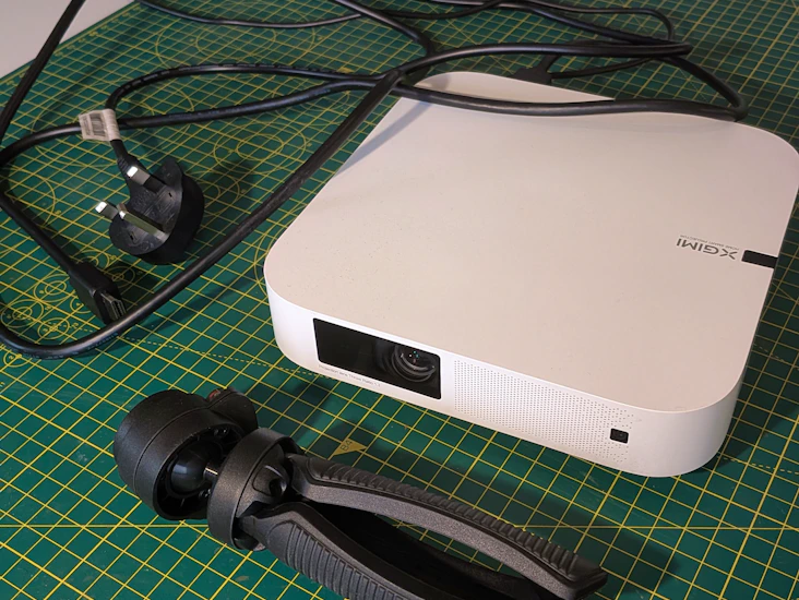 Xgimi elfin portable smart projector – full hd, 800 ansi lumens