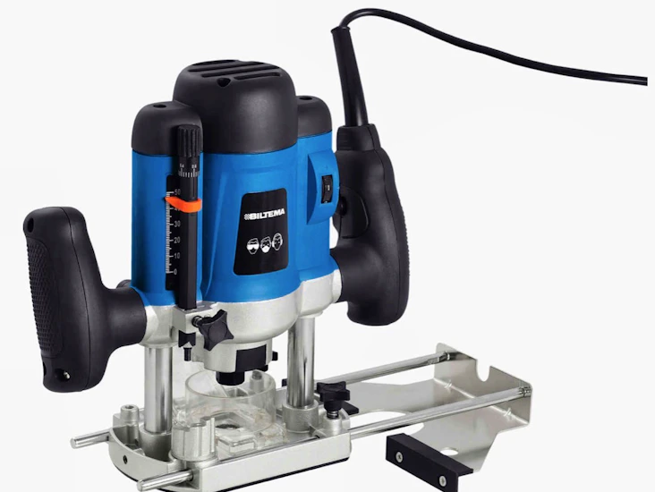 Håndoverfres 1200 w med 12 stk. fresestål