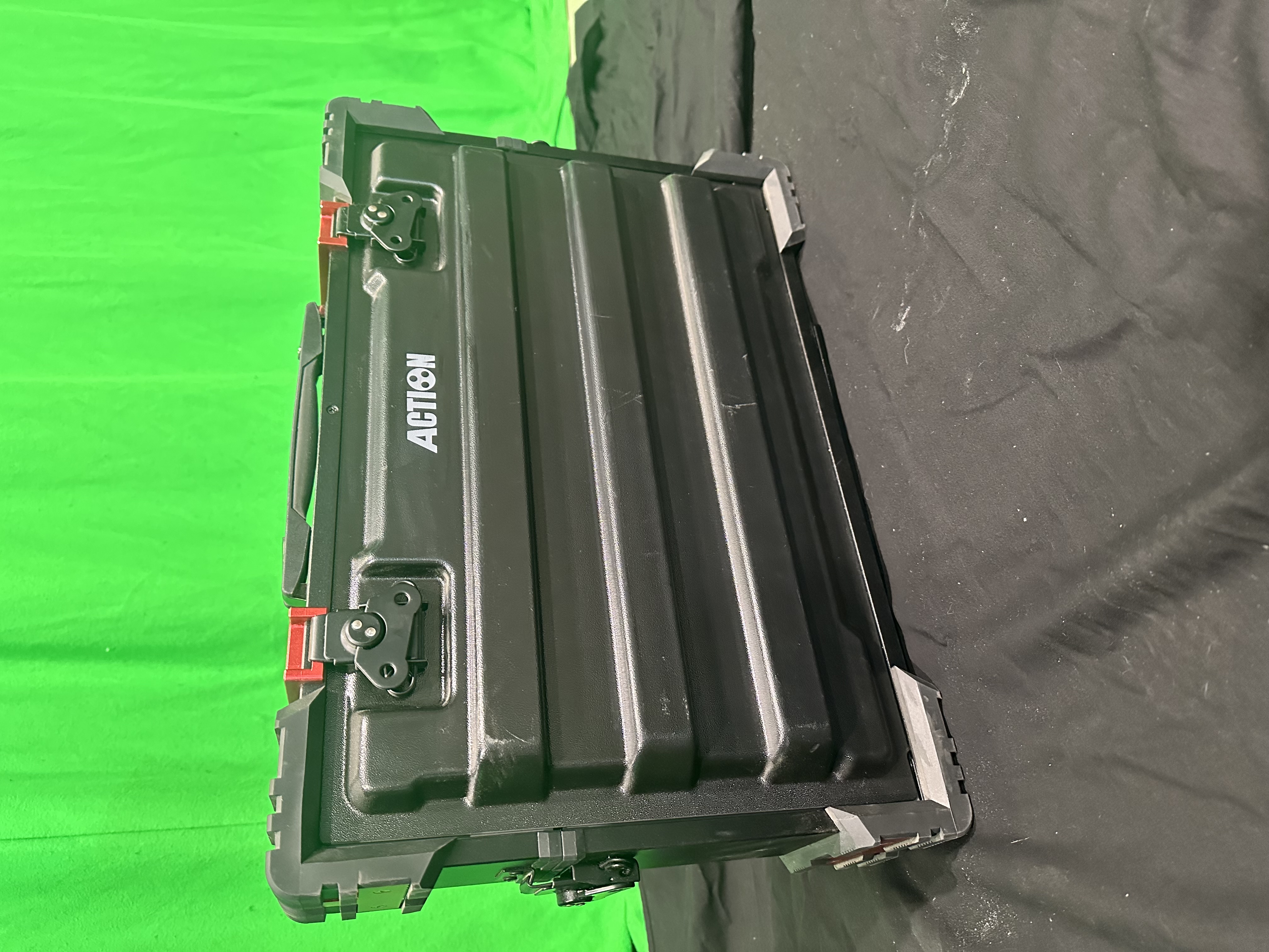 Ruige action 21” monitor 