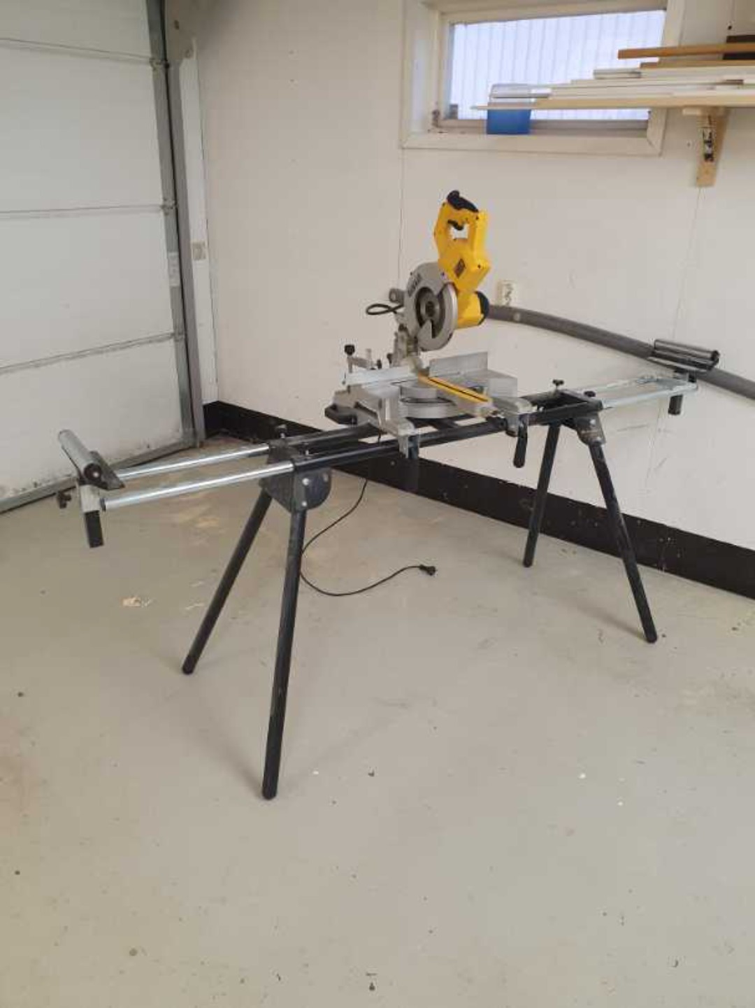 Dewalt kap & gersåg med stativ