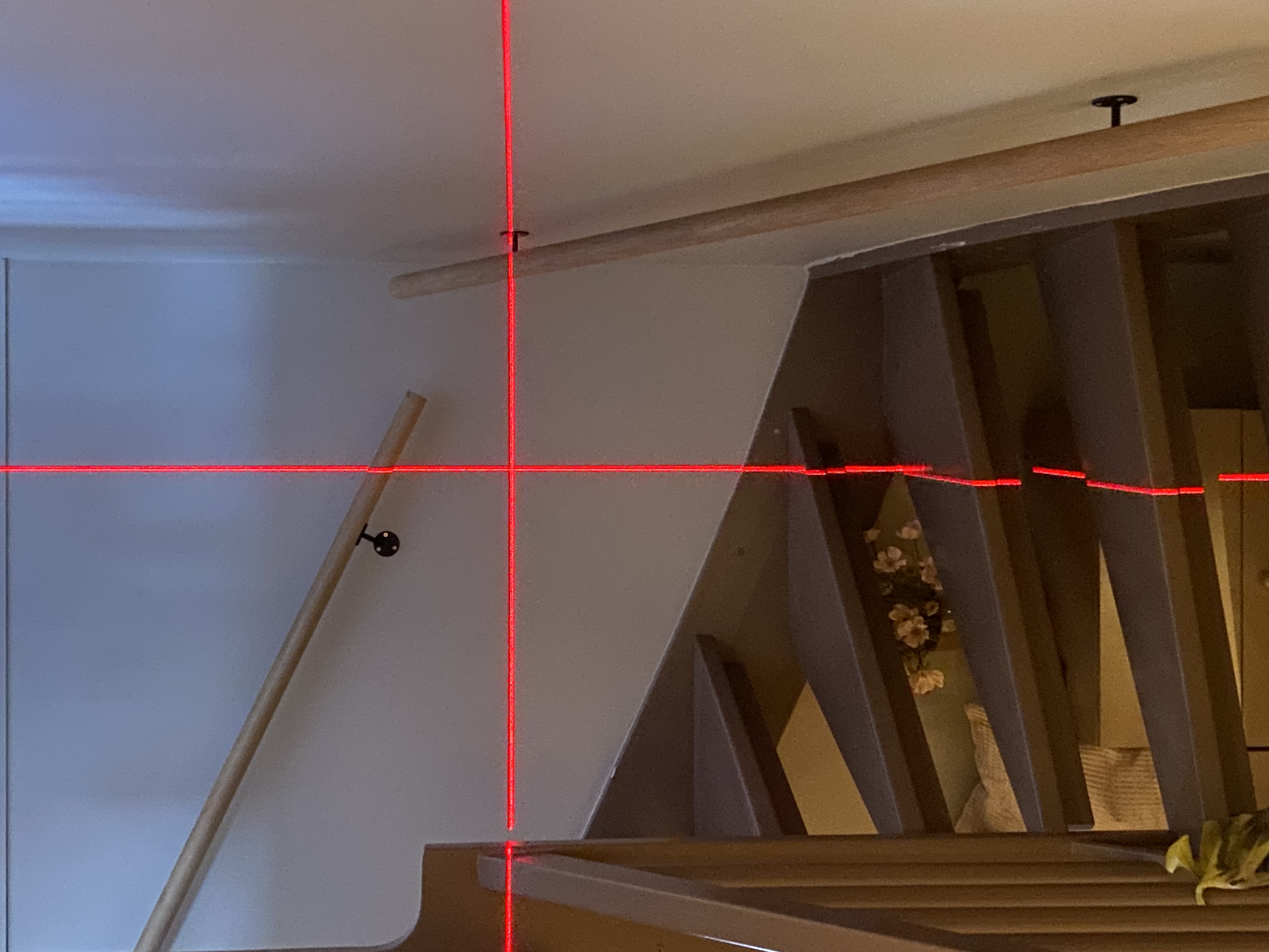 Bosch krysslaser med stativ